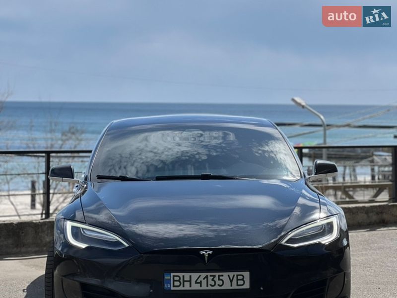 Ліфтбек Tesla Model S 2017 в Одесі фото 5 Ліфтбек Tesla Model S 2017 в Одесі
