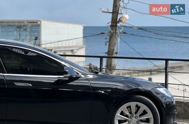 Ліфтбек Tesla Model S 2017 в Одесі
