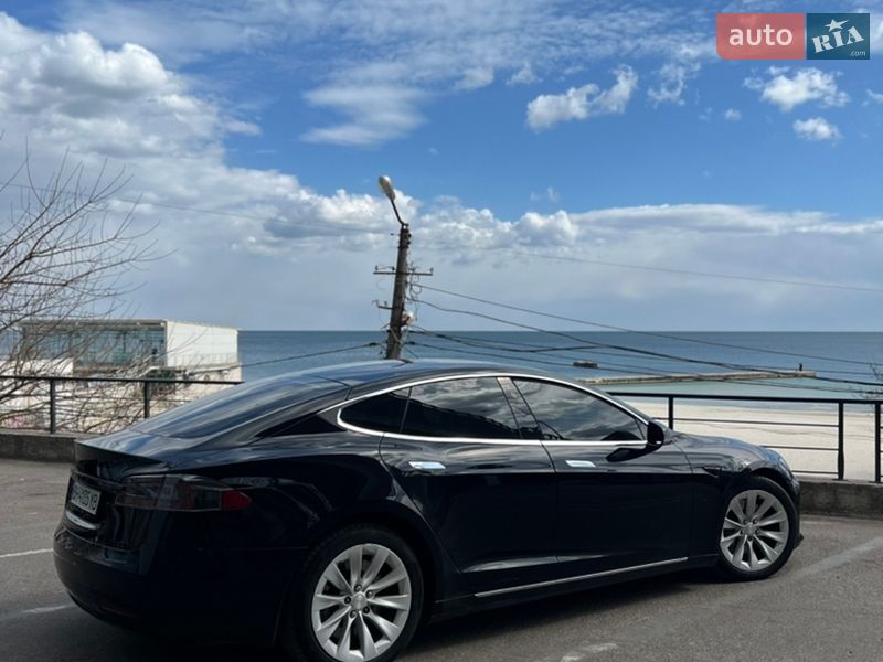 Ліфтбек Tesla Model S 2017 в Одесі фото 9 Ліфтбек Tesla Model S 2017 в Одесі