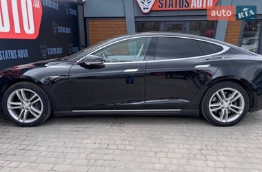 Лифтбек Tesla Model S 2015 в Виннице