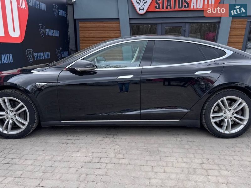 Ліфтбек Tesla Model S 2015 в Вінниці фото 10 Ліфтбек Tesla Model S 2015 в Вінниці