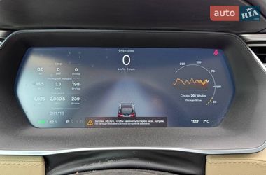 Лифтбек Tesla Model S 2015 в Виннице