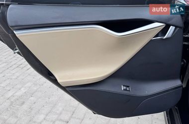 Лифтбек Tesla Model S 2015 в Виннице
