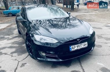 Ліфтбек Tesla Model S 2016 в Запоріжжі