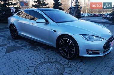 Ліфтбек Tesla Model S 2013 в Львові