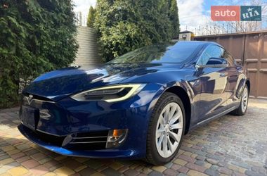 Ліфтбек Tesla Model S 2018 в Харкові