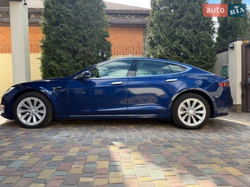 Лифтбек Tesla Model S 2018 в Харькове