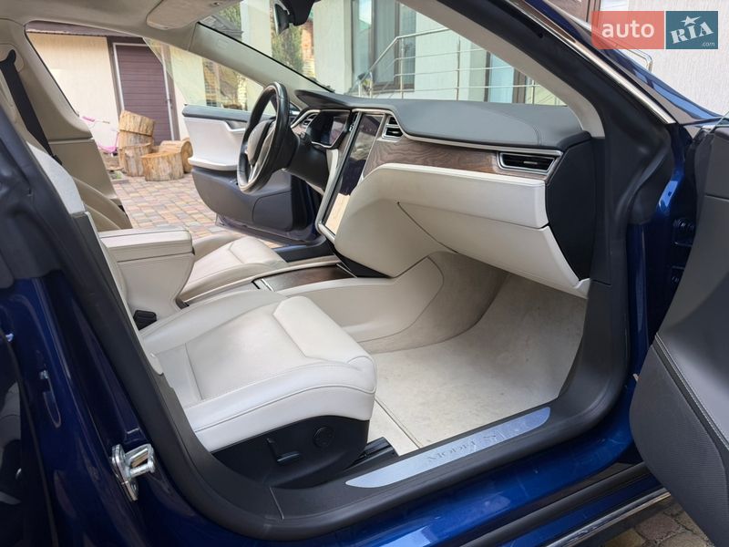 Лифтбек Tesla Model S 2018 в Харькове