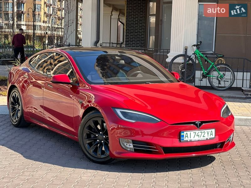Tesla Model S 2016