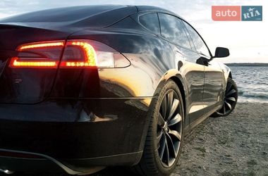 Лифтбек Tesla Model S 2013 в Николаеве