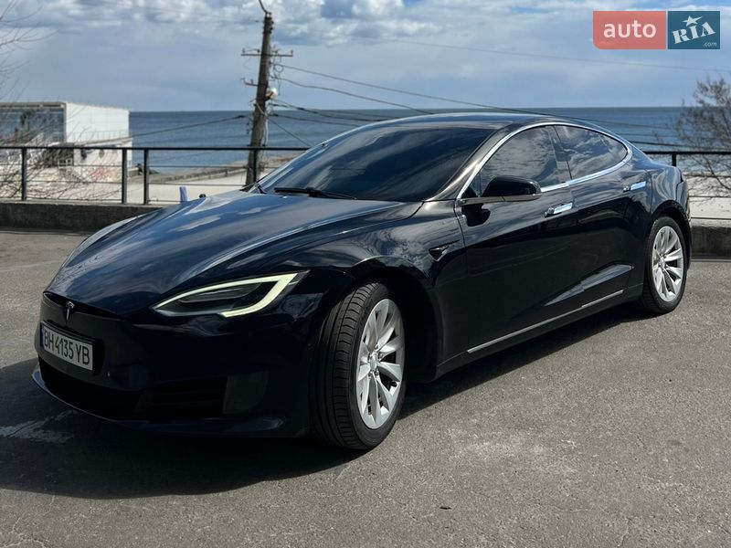 Tesla Model S 2017