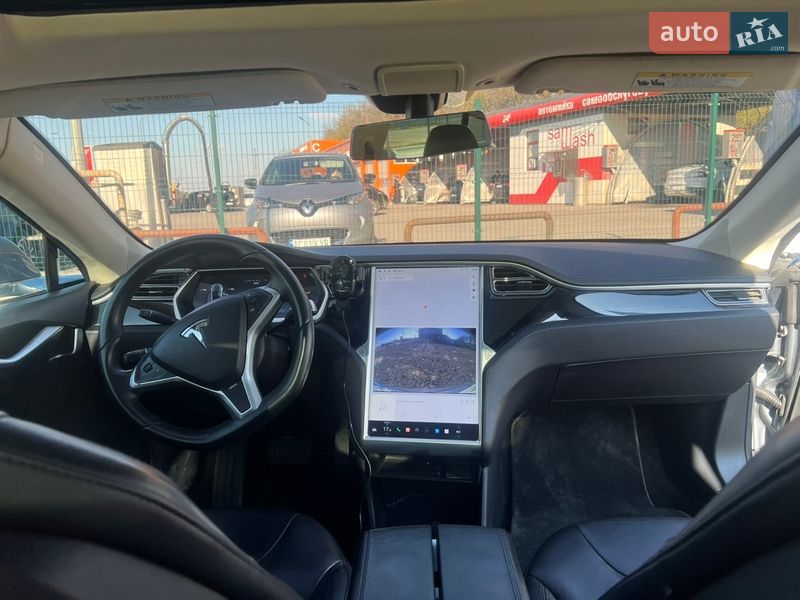 Ліфтбек Tesla Model S 2013 в Луцьку