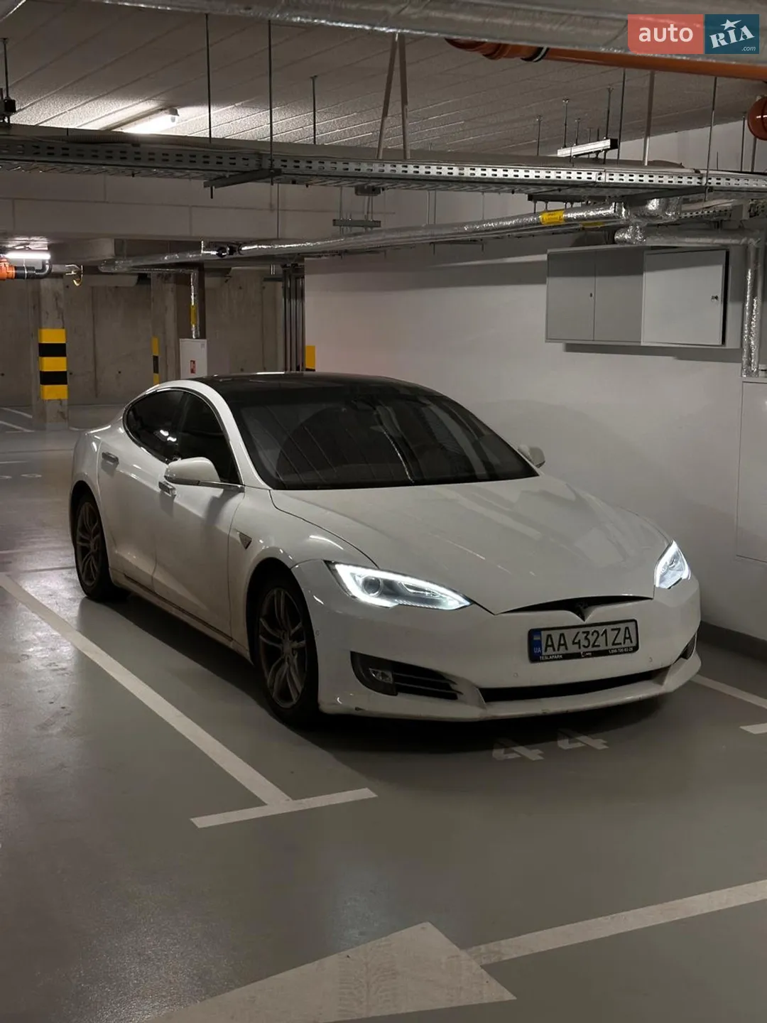 2015 Tesla Model S - мініатюра 5