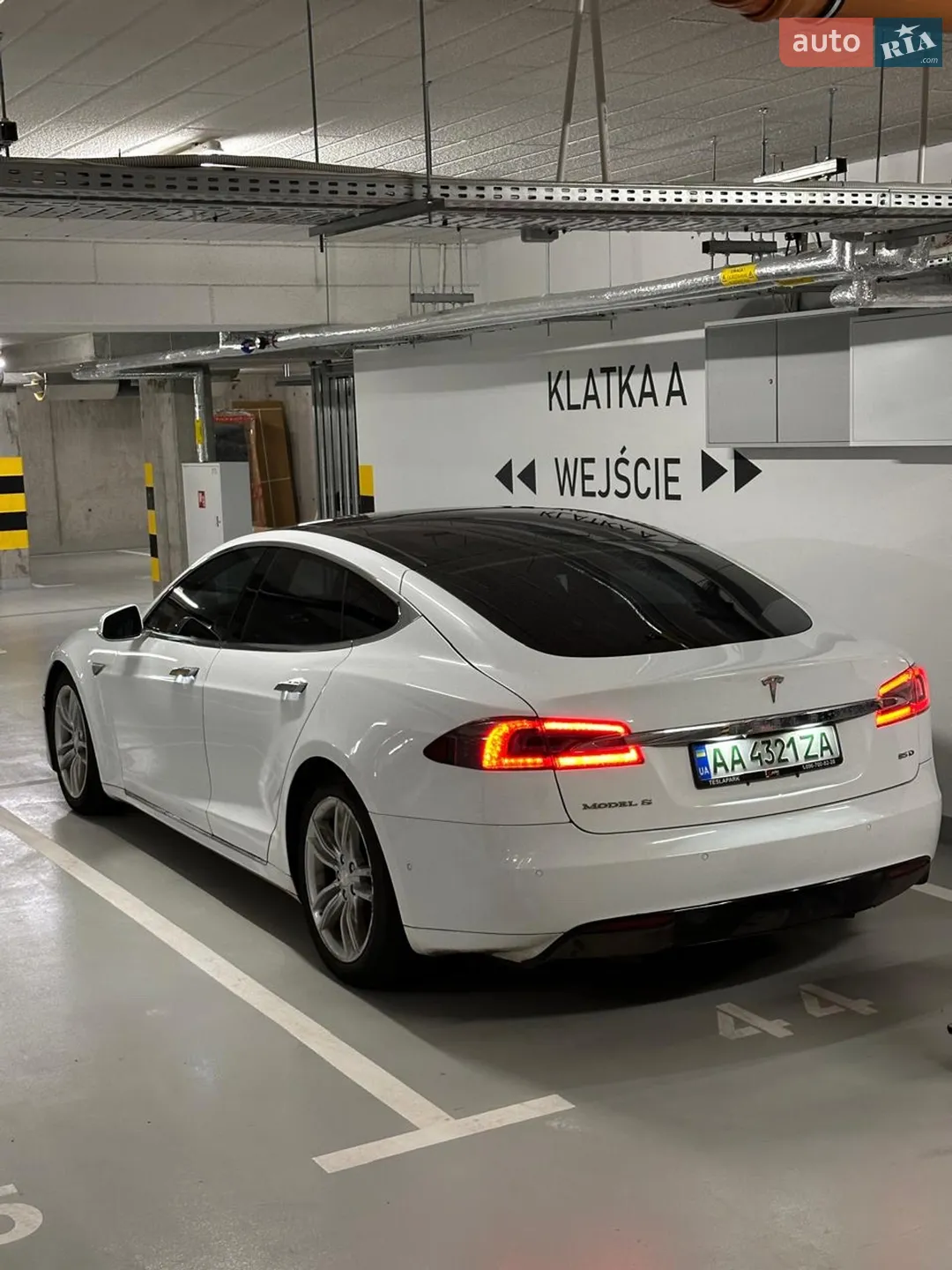 2015 Tesla Model S - мініатюра 6