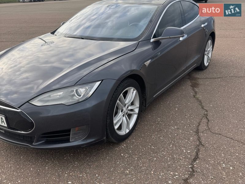 Ліфтбек Tesla Model S 2015 в Одесі фото 2 Ліфтбек Tesla Model S 2015 в Одесі