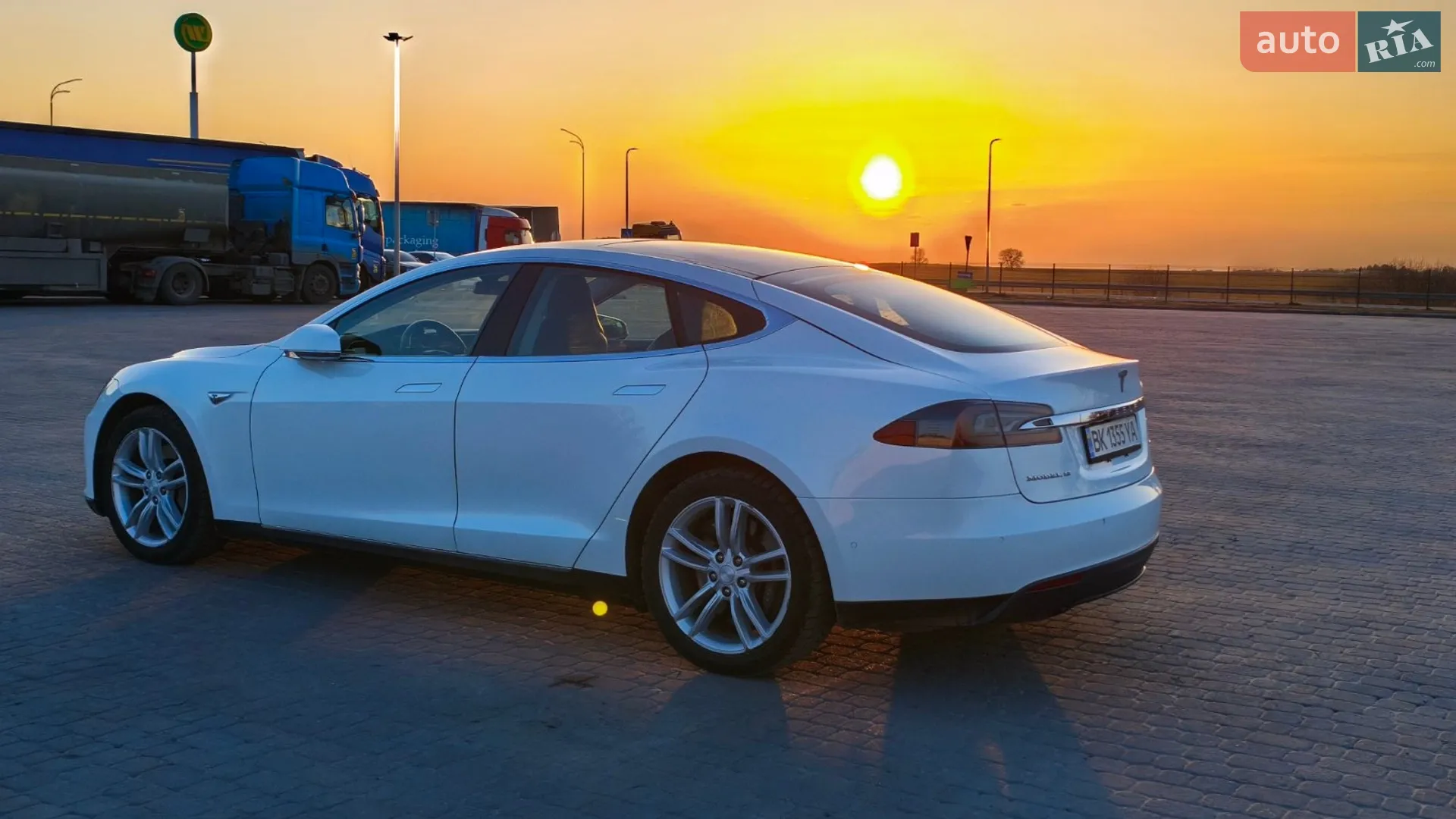 2015 Tesla Model S - мініатюра 5