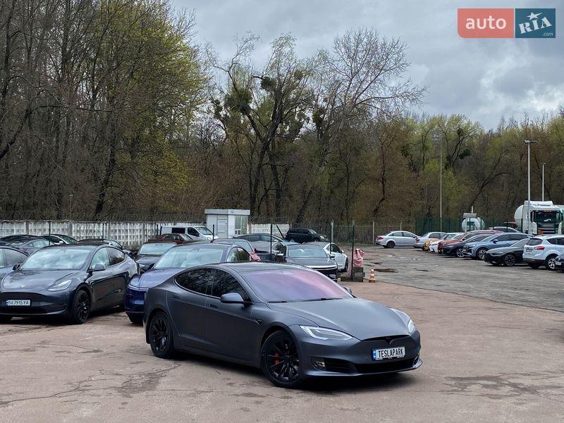 Ліфтбек Tesla Model S 2019 в Києві