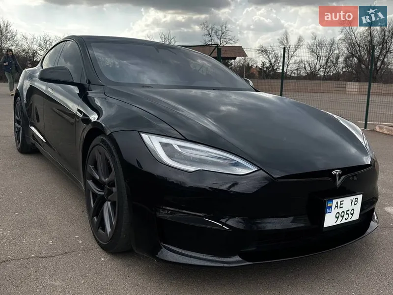 Tesla Model S 2021