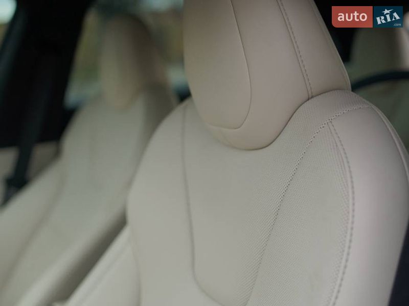 Лифтбек Tesla Model S 2021 в Кривом Роге