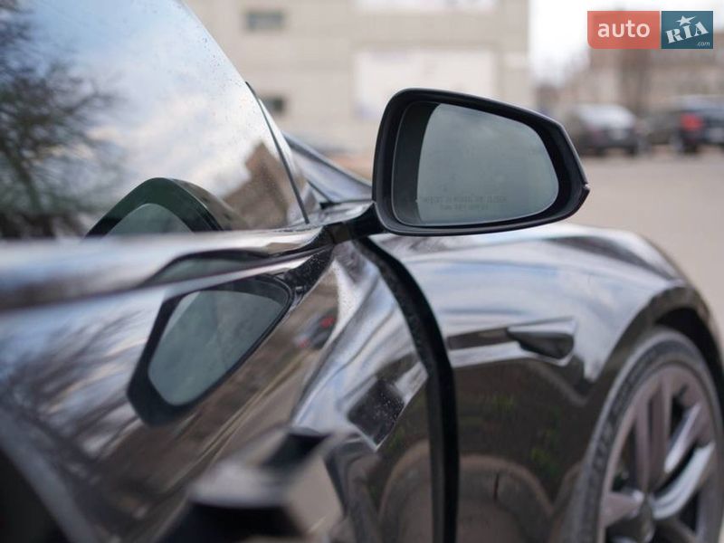 Лифтбек Tesla Model S 2021 в Кривом Роге