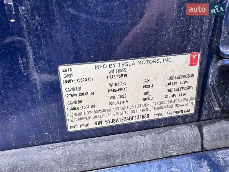 Лифтбек Tesla Model S 2016 в Львове