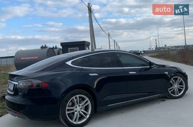 Ліфтбек Tesla Model S 2013 в Львові