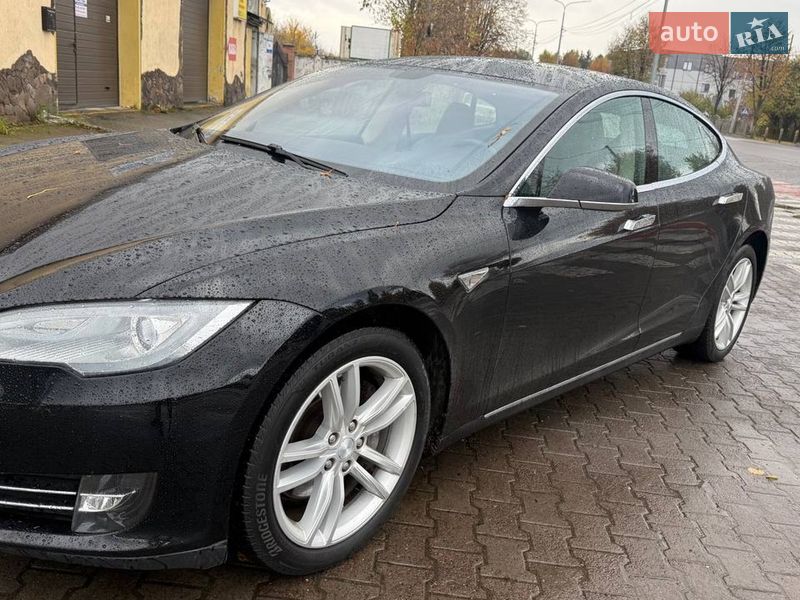 2013 Tesla Model-S, VIN 5YJSA2CN9DFP18419:plate — фото 1 (autoria)
