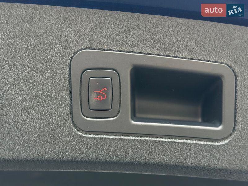 Ліфтбек Tesla Model S 2018 в Києві фото 26 Ліфтбек Tesla Model S 2018 в Києві