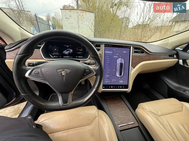 Лифтбек Tesla Model S 2017 в Львове фото 23 Лифтбек Tesla Model S 2017 в Львове