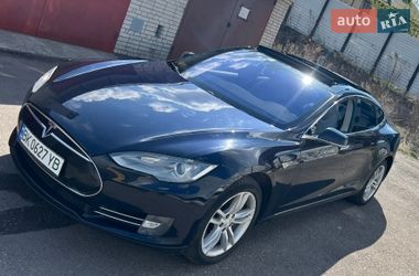 Ліфтбек Tesla Model S 2014 в Рівному