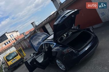 Ліфтбек Tesla Model S 2014 в Рівному