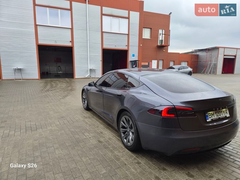 Лифтбек Tesla Model S 2019 в Сумах