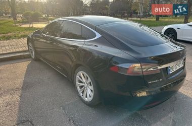 Лифтбек Tesla Model S 2018 в Николаеве