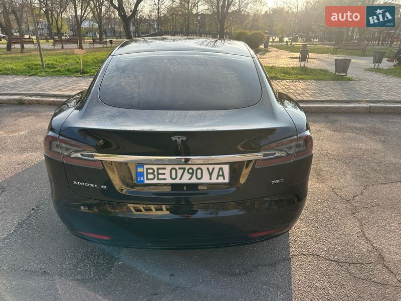 Лифтбек Tesla Model S 2018 в Николаеве