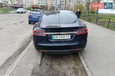 Ліфтбек Tesla Model S 2015 в Києві
