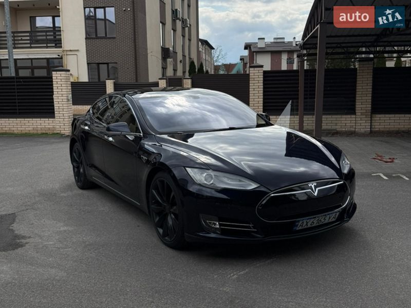 Лифтбек Tesla Model S 2013 в Харькове