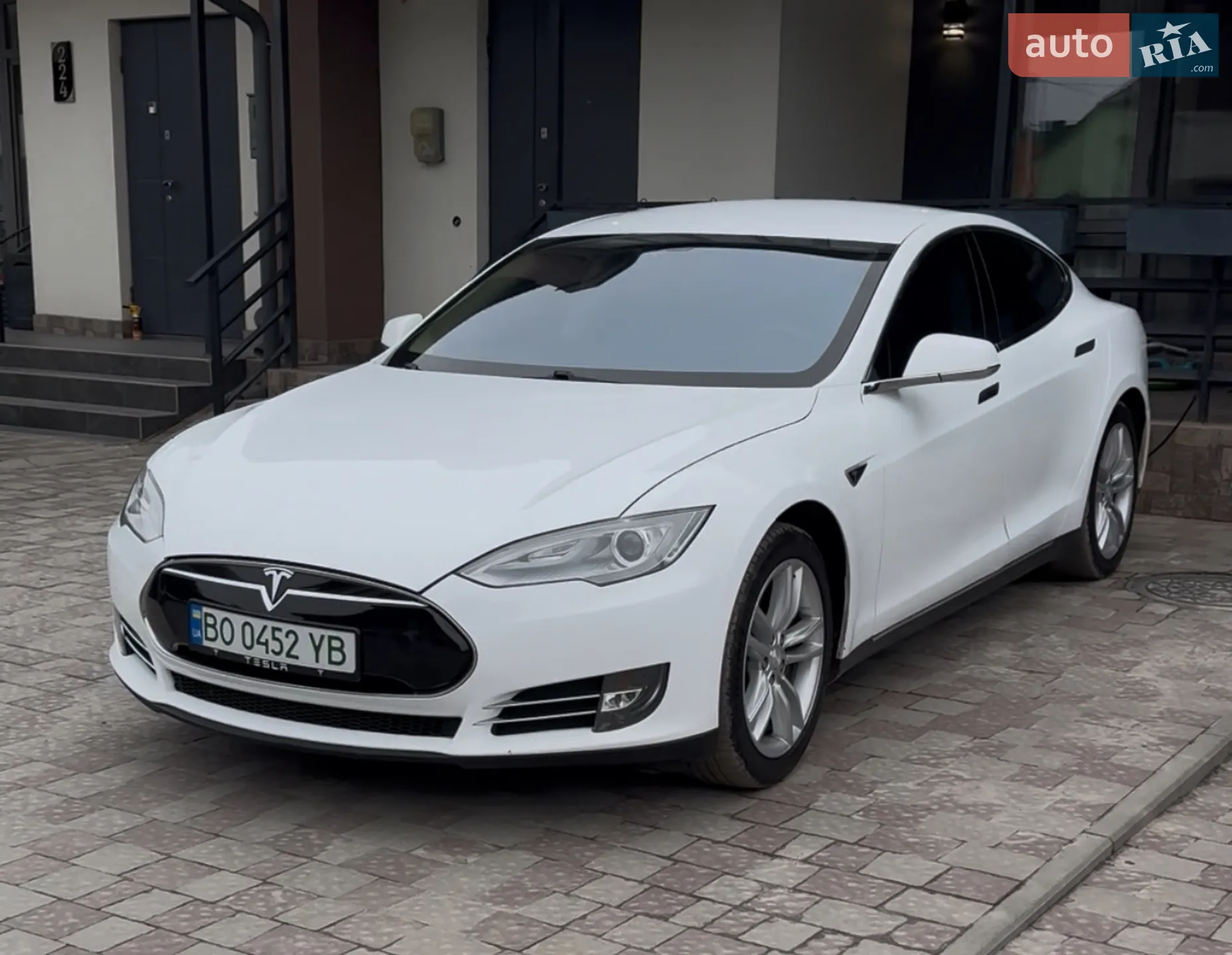 2013 Tesla Model S - мініатюра 3