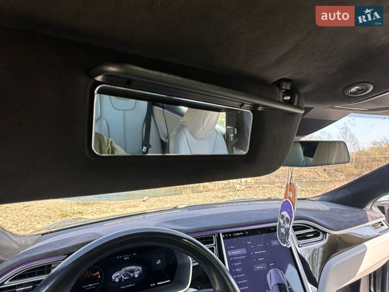 Ліфтбек Tesla Model S 2015 в Богородчанах