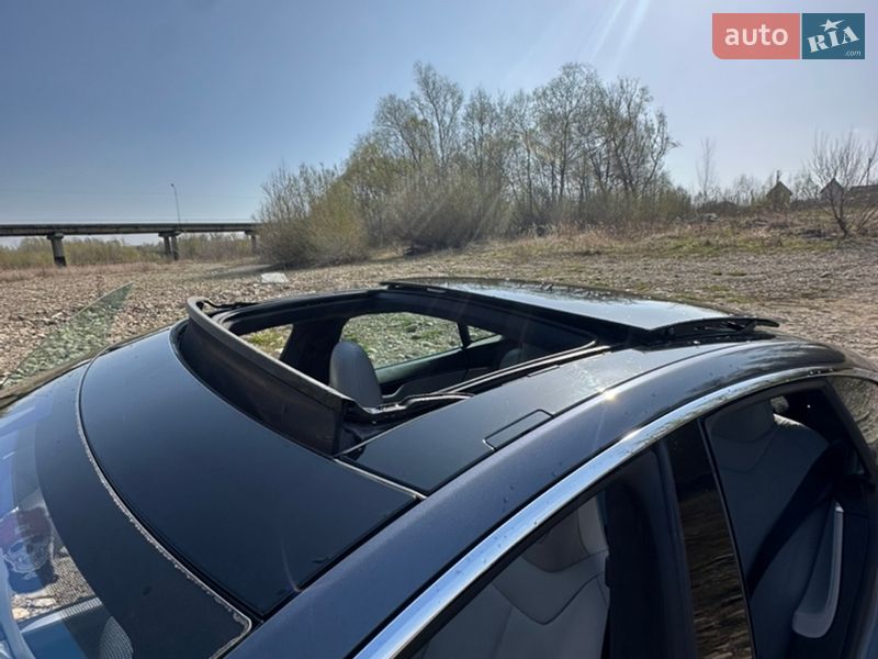 Ліфтбек Tesla Model S 2015 в Богородчанах