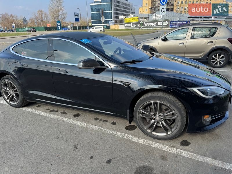 Tesla Model S 2016
