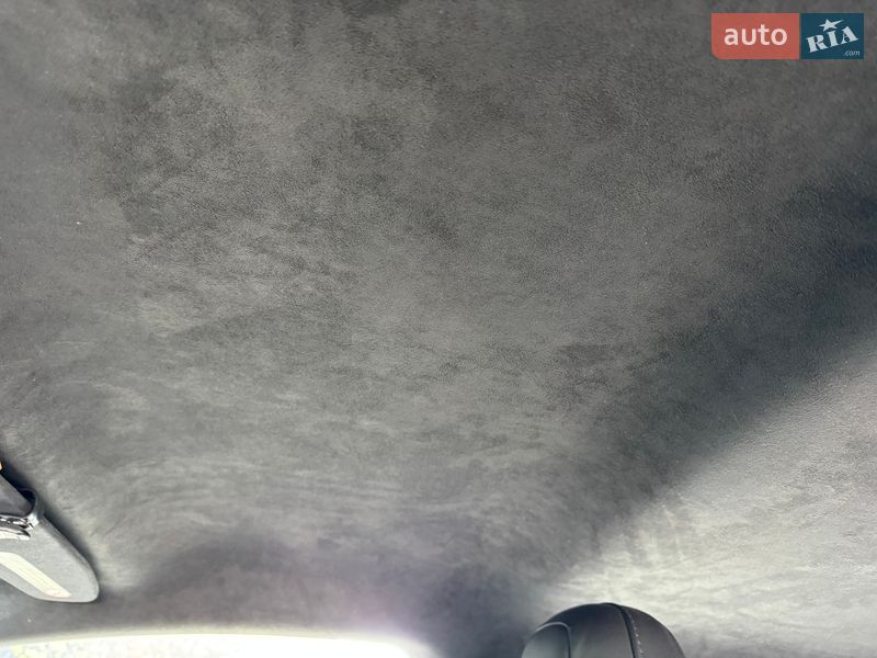 Лифтбек Tesla Model S 2016 в Киеве