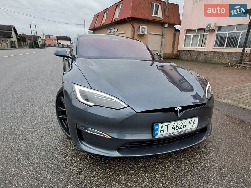 Лифтбек Tesla Model S 2021 в Коломые