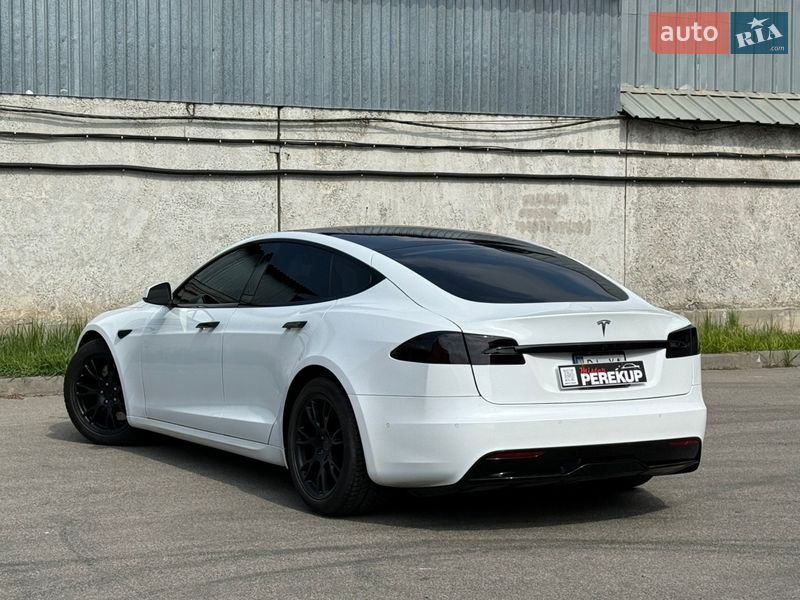 Ліфтбек Tesla Model S 2021 в Києві