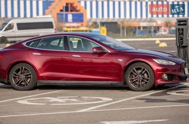 Лифтбек Tesla Model S 2012 в Киеве