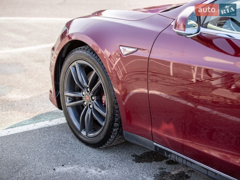 Лифтбек Tesla Model S 2012 в Киеве
