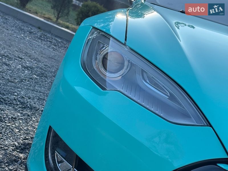 Ліфтбек Tesla Model S 2013 в Шепетівці
