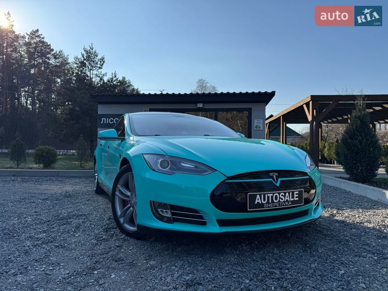 Ліфтбек Tesla Model S 2013 в Шепетівці