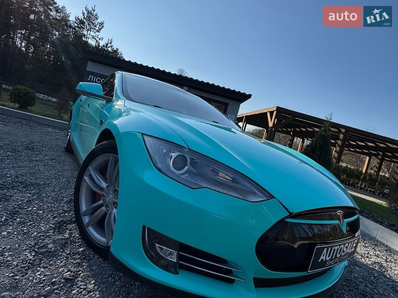 Ліфтбек Tesla Model S 2013 в Шепетівці