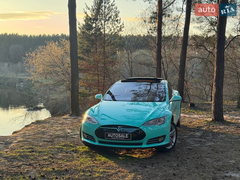 Лифтбек Tesla Model S 2013 в Шепетовке