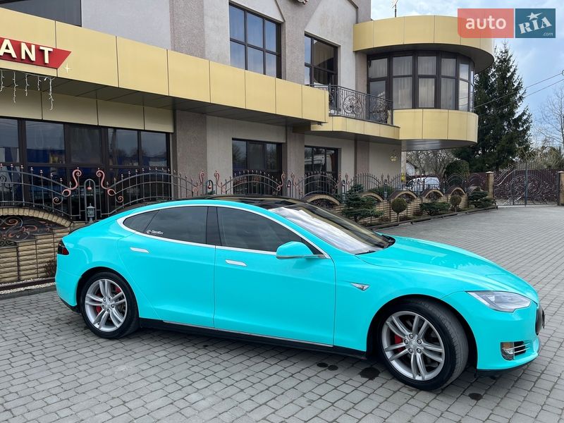 Лифтбек Tesla Model S 2013 в Шепетовке